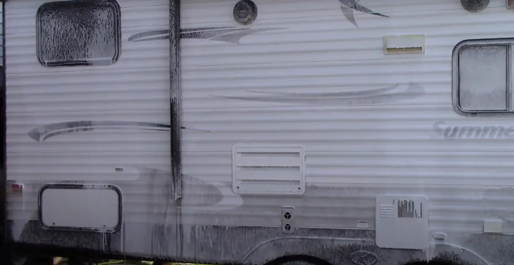 When Is It Time To Wash Your RV?
