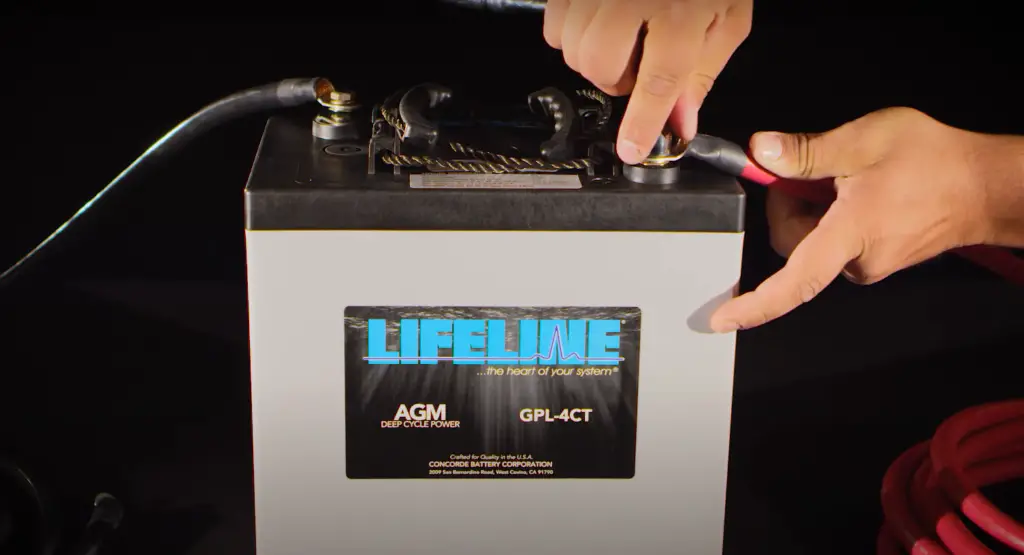 How do you charge a Lifeline GPL-4CT Battery?