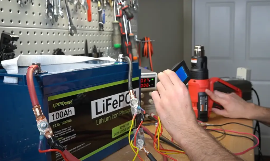 How to use an ExpertPower Battery?