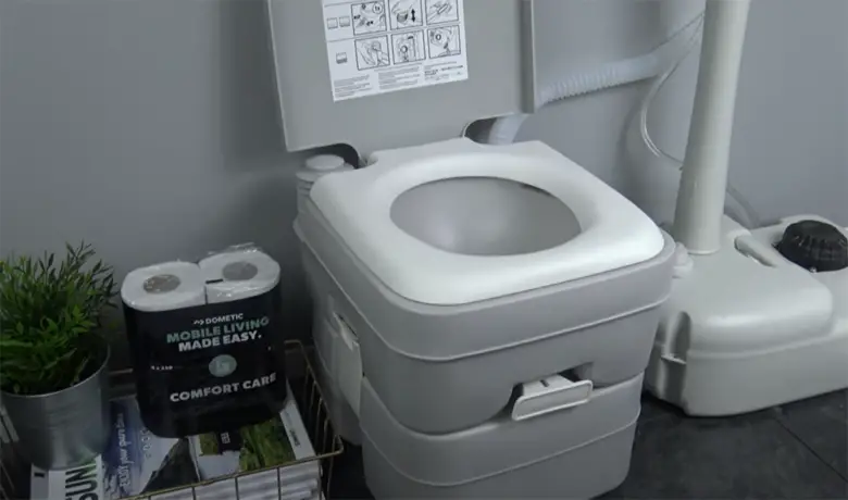 How Much Water Does an RV Toilet Use Per Flush? - RVProfy