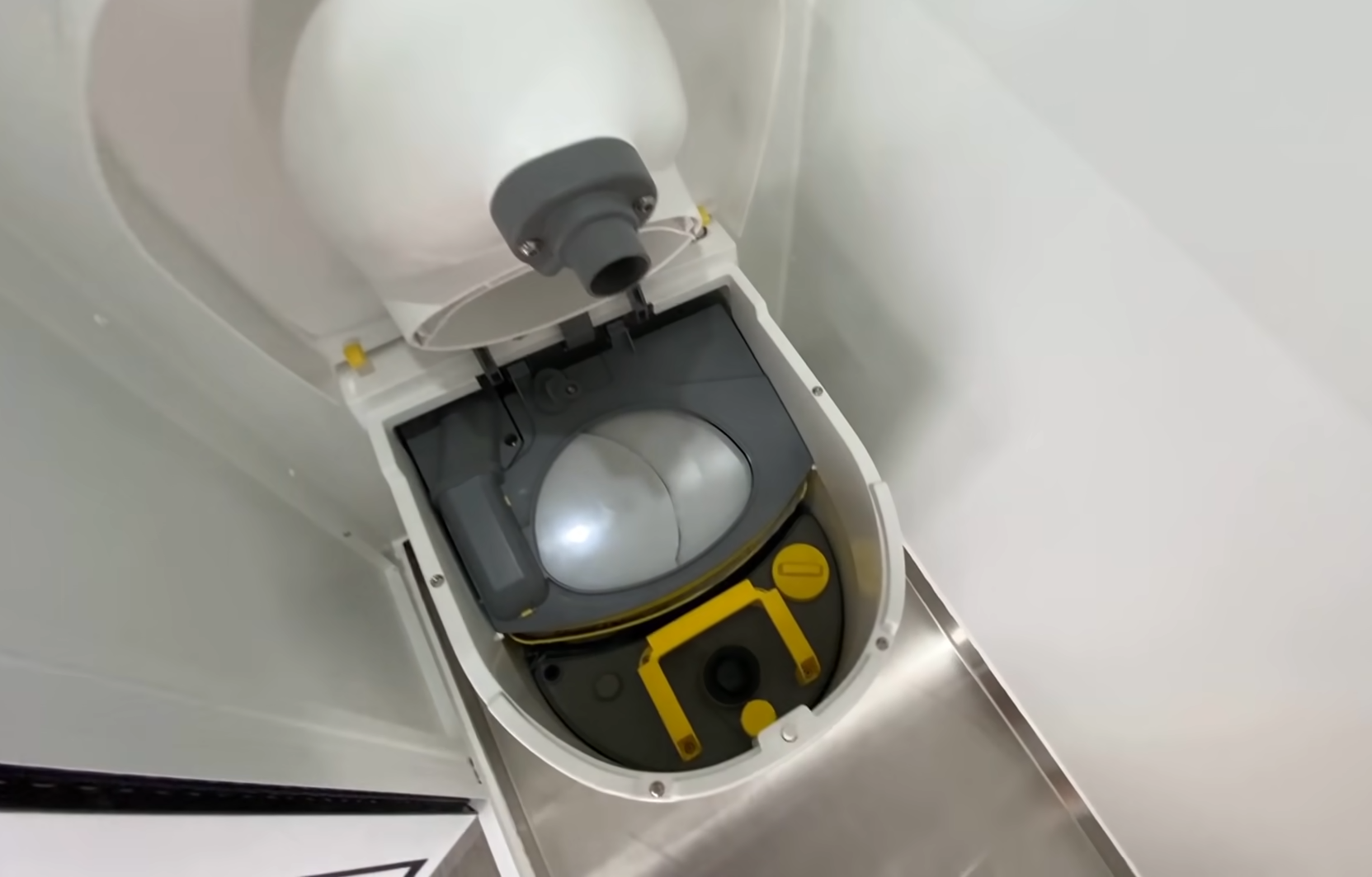 can-you-put-a-regular-toilet-in-an-rv-rvprofy