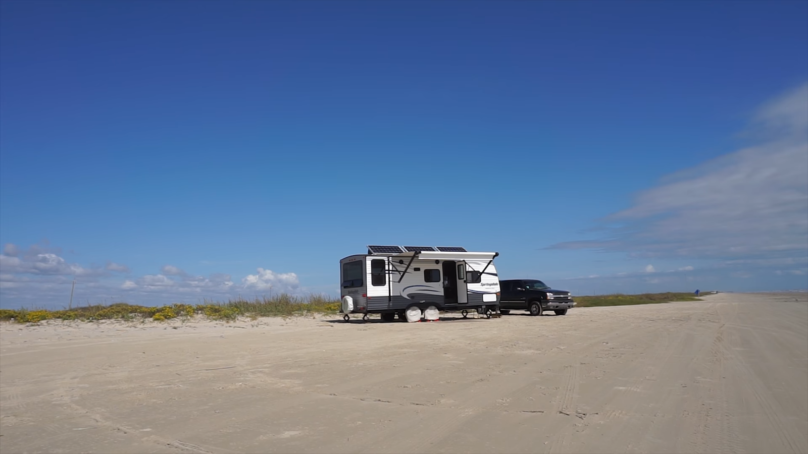 Can You Live in an RV in Texas? RVProfy