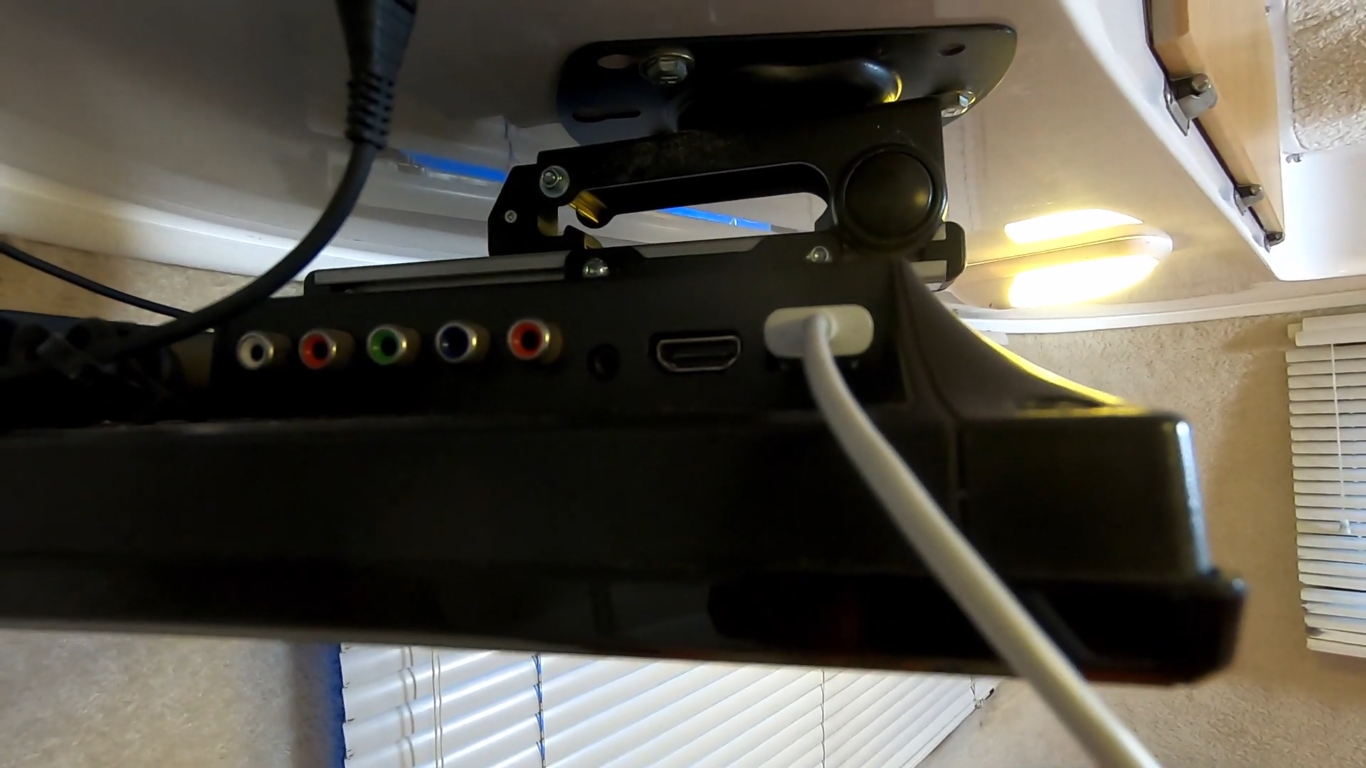 How to Watch TV in RV Without Cable? RVProfy