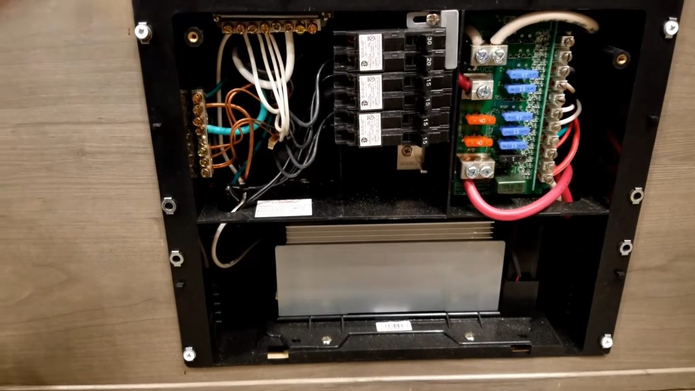 RV Lights Not Working When Plugged In What to Do? RVProfy