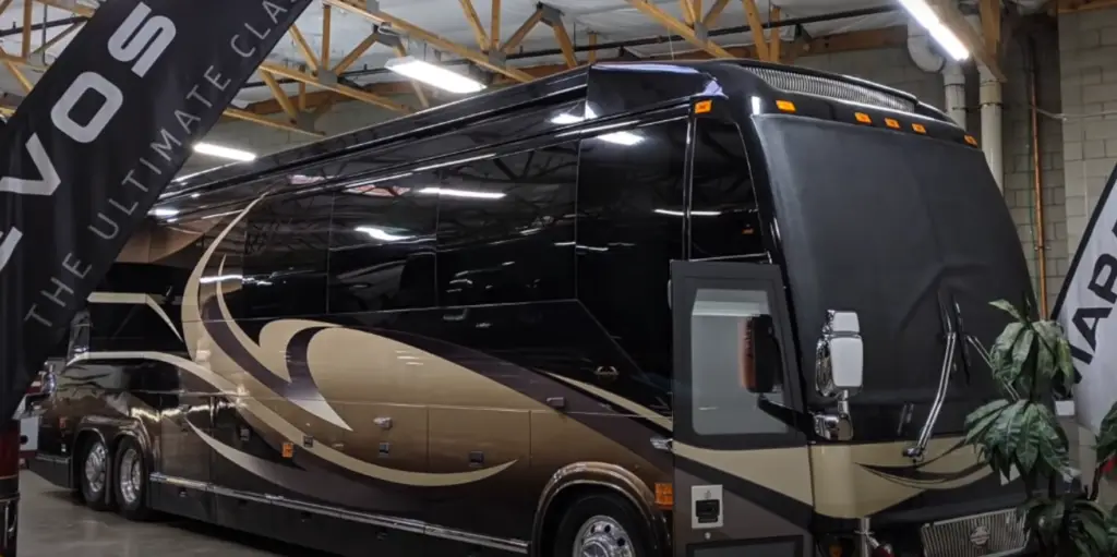 How do RV dealers determine trade-in value?