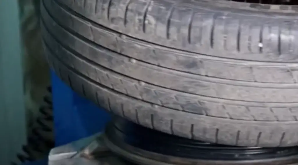 Why Should You Replace RV Tires Every Few Years?