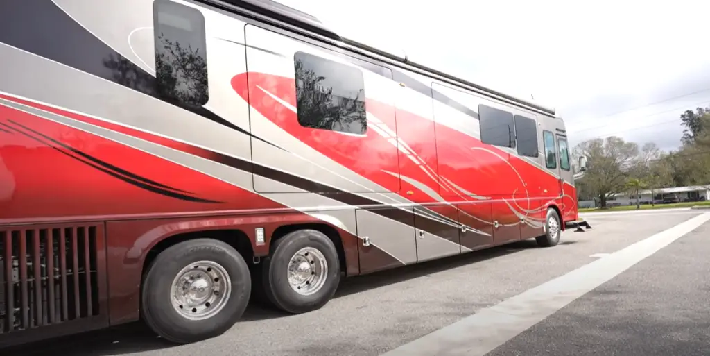 Can you drive an RV with a regular license in California?