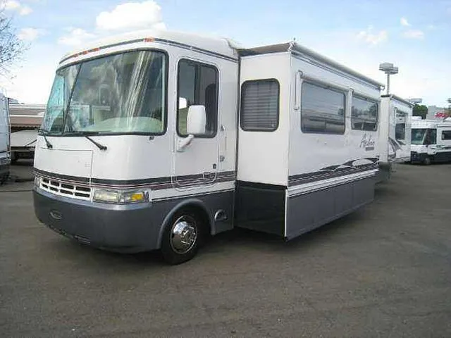 Do Rexhall Vision motorhomes come with warranties