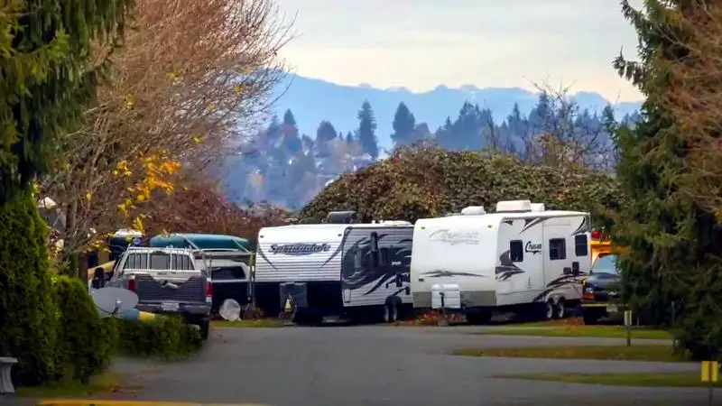 Steps to set up a loop feed for an RV park